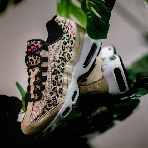 Nike Air Max leopard print